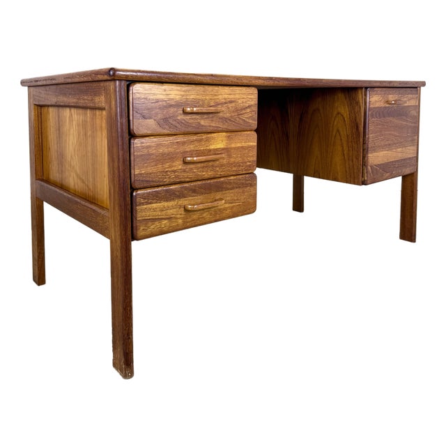 1970’s Mid Century Danish Modern Teak Desk by Vi-Ma Mobler For Sale