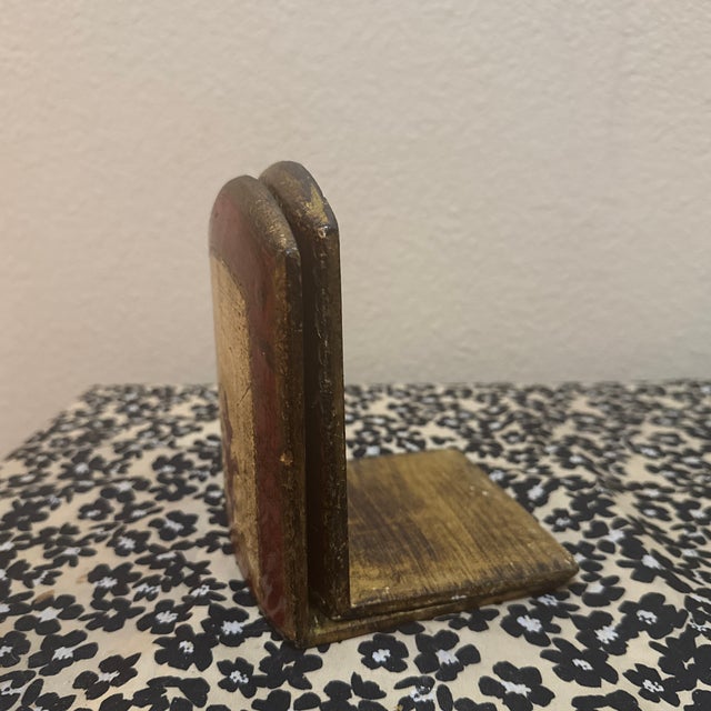 Pair of Italian Florentine Gilt Wood Bookends, Mid-Century Modern For Sale In New Orleans - Image 6 of 6
