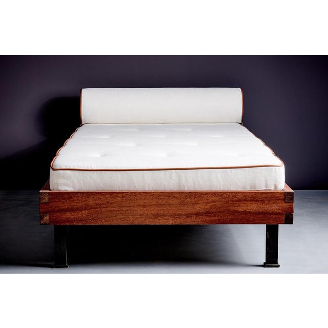 Cassina Daybed with Mahogany Frame in the style of Charlotte Perriand, France, 1950s For Sale - Image 4 of 18
