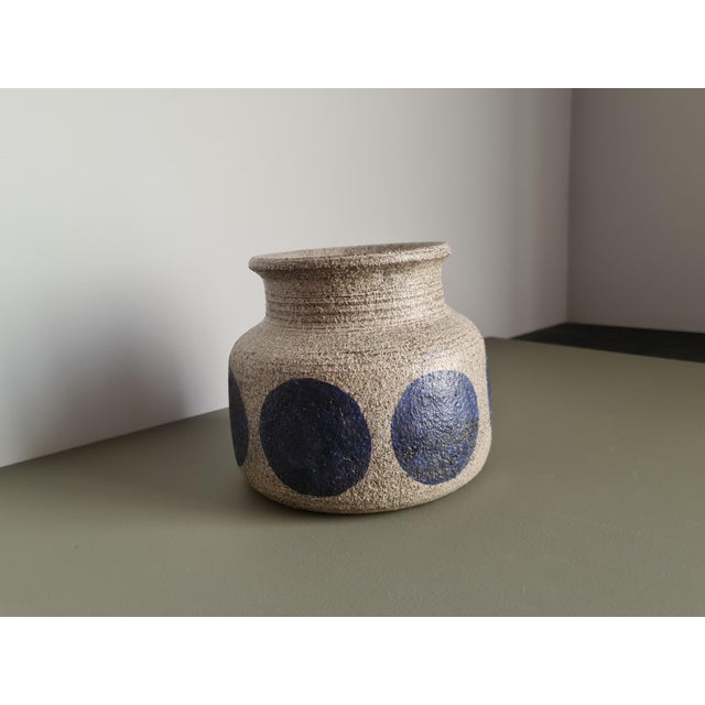 Mid-Century Modern Stoneware Vase with Cobalt Blue Polka Dots, 1960 For Sale - Image 9 of 10
