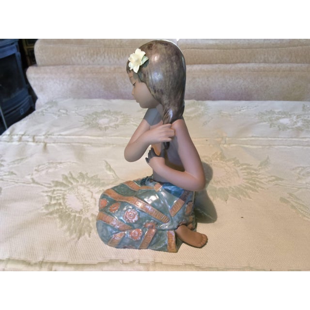 Lladro Vintage Lladró "Pacific Jewel" (#2383) Gres Porcelain Figurine; Beautiful Young Pacific Islander– Pristine For Sale - Image 4 of 13