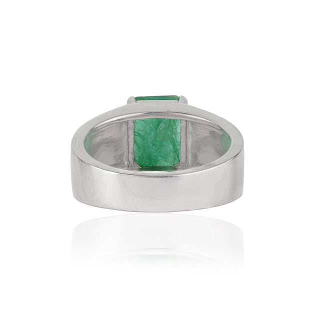 Contemporary Wide Band Octagon 2.74 Ct Green Emerald Statement Signet Ring in Silver Size 6 For Sale - Image 6 of 15