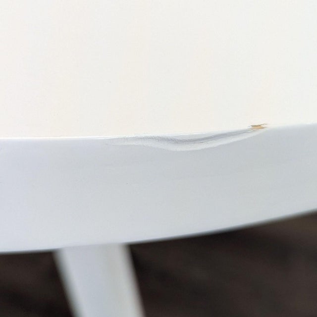 2010s West Elm Tripod Dining Table in White Lacquer For Sale - Image 5 of 6