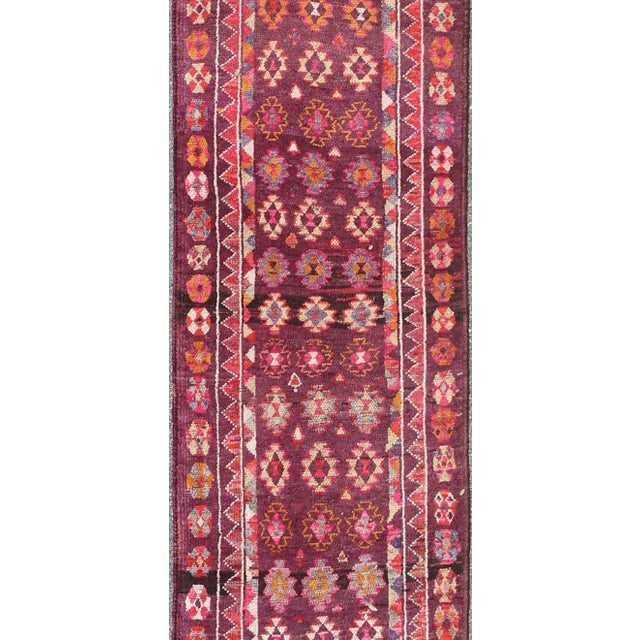 vintage Turkish Long Oushak runner, rug en-165655, country of origin / type: Turkey / Oushak, circa 1950, rug en-165655,...