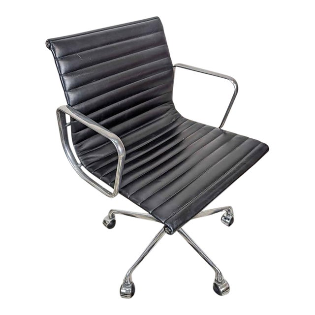 1960s MCM Charles Eames Aluminum Group Ea117 Black Leather Desk Chair by ICF For Sale