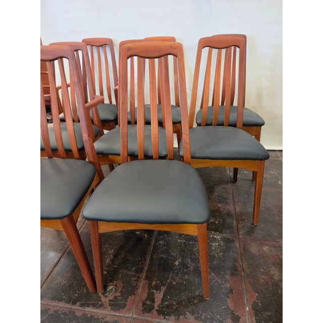 Wood Mid - Century Danish Teak Dining Chairs Set of Eight (8) For Sale - Image 7 of 8