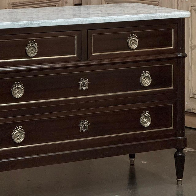 Auburn French Louis XVI Mahogany Carrara Marble Top Commode For Sale - Image 8 of 17