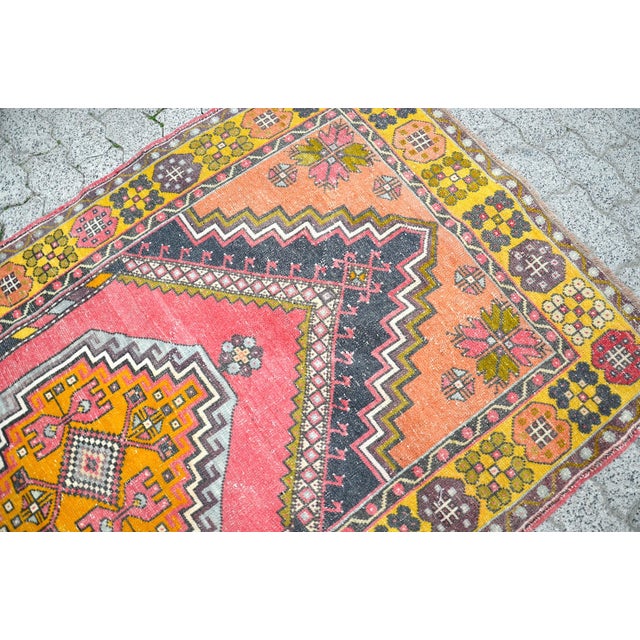 1960s Hand Woven Traditional Saloon Decor Vintage Rug For Sale - Image 4 of 11
