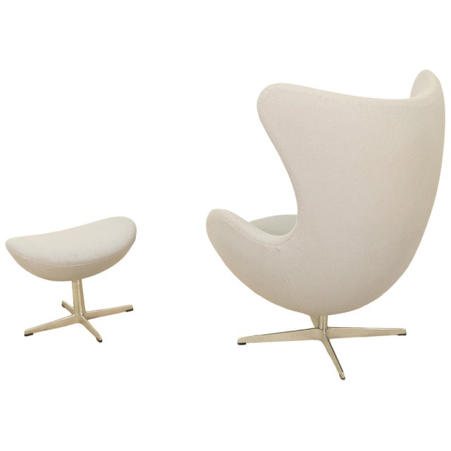 Mid Century Modern Egg Lounge Chair & Ottoman Arne Jacobsen for Fritz Hansen For Sale - Image 9 of 18