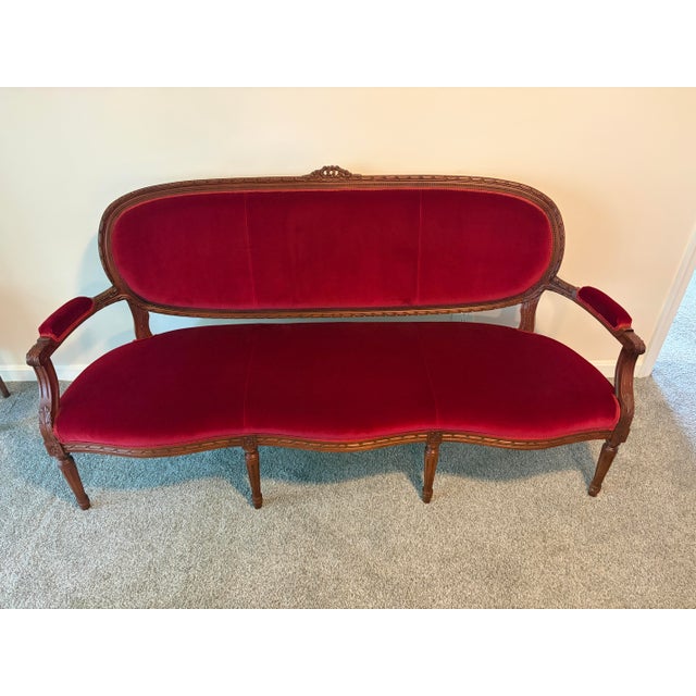 Mid-20th Century Italian Louis XVI Style Carved Walnut & Crimson Velvet Sofa by Meroni Francesco For Sale - Image 10 of 10