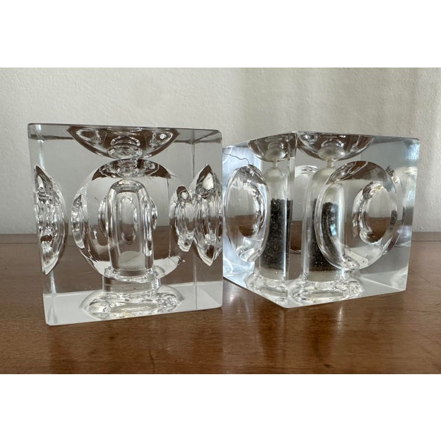 Transparent Mid-Century Modern Glass Salt and Pepper Shakers For Sale - Image 8 of 11