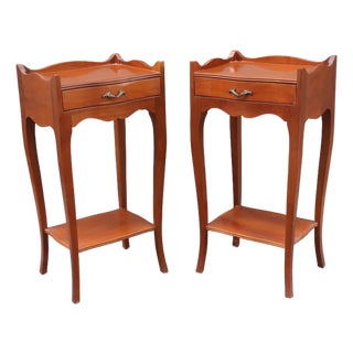 1970s Pair of French Louis XV Style Side Tables Nightstands For Sale