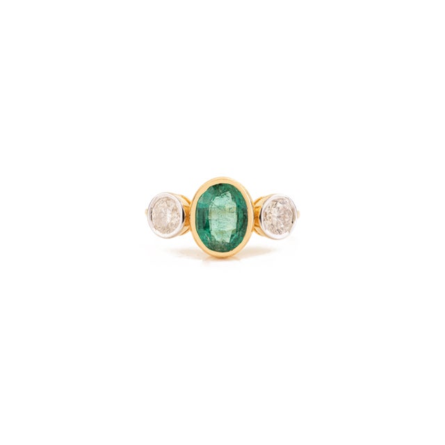 Classical Roman 1 CTW Zambian Emerald and Diamond Bezel Set Ring Size 6.5 in 18k Gold For Sale - Image 3 of 14