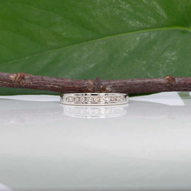 2020s Diamond Estate Band in Solid 10k Gold - Timeless Everyday, Size 7 For Sale - Image 5 of 9