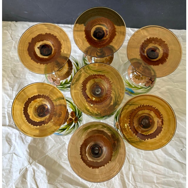 Late 20th Century Set of Seven Hand-Painted Tropical Toucan Wine Glasses With Amber Stems. Coastal Tropical Entertaining For Sale - Image 4 of 9