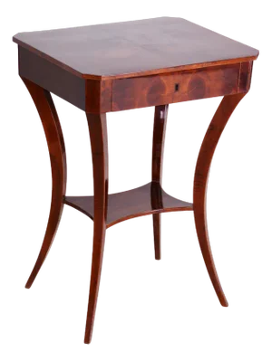 Small Biedermeier Table in Walnut, 1830s