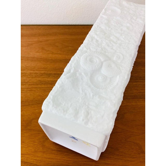 Ceramic Vintage 1970s Kaiser Ammonites Sea Shell Fossil Matte White Porcelain Vase / Vessel For Sale - Image 7 of 8