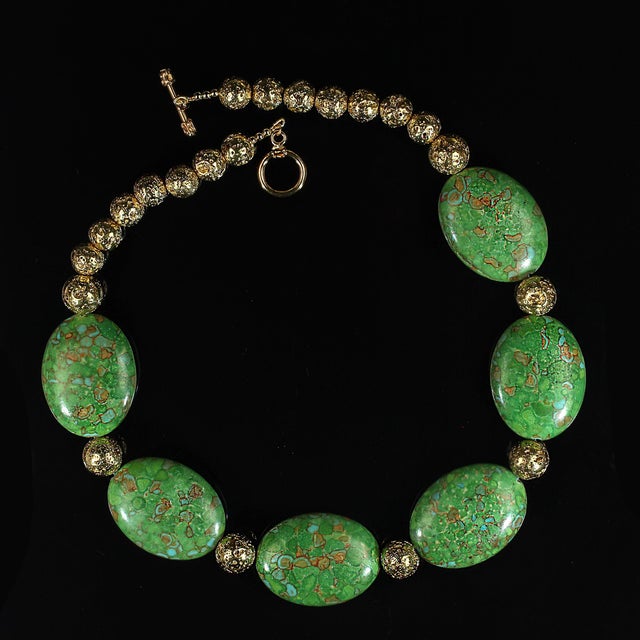 Traditional Lime Green Magnesite Tablet Necklace by Aria Jewelry Design, 20 Inch For Sale - Image 3 of 5