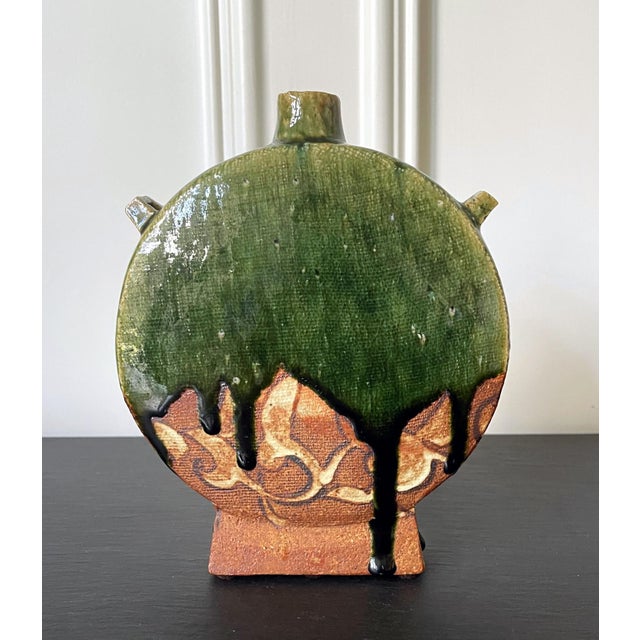 A contemporary studio ceramic vase made by Japanese potter Ken Matsuzaki (1950-). The vase showcases distinguished "moon...