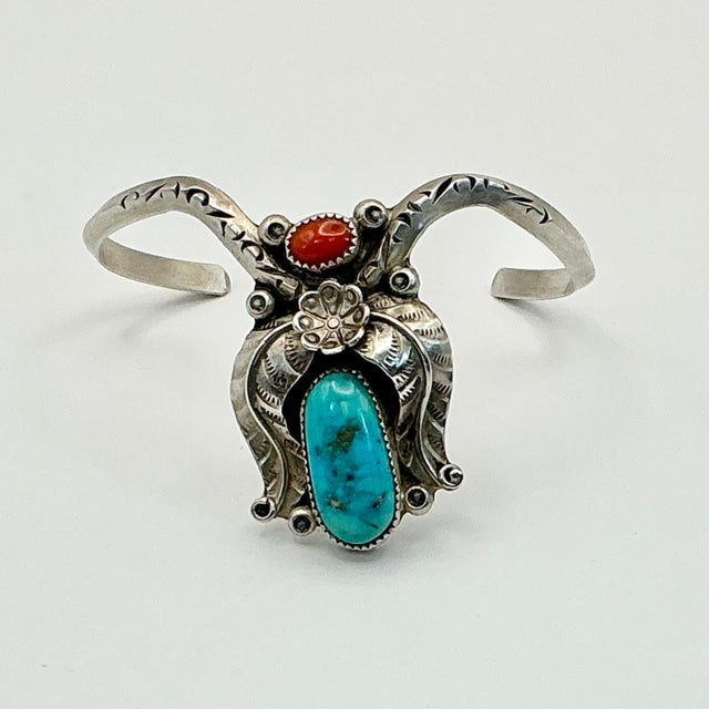 1950s Vintage Southwestern Navajo Turquoise, Coral & Sterling Cuff Bracelet For Sale - Image 4 of 11