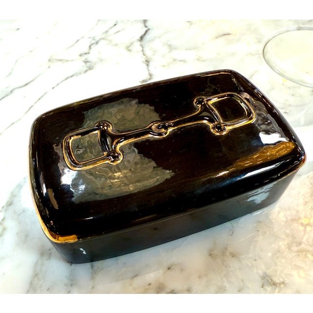 Elegant and refined, this ceramic catchall by Gucci dates to the 1980s and reflects the brand’s iconic blend of luxury and...