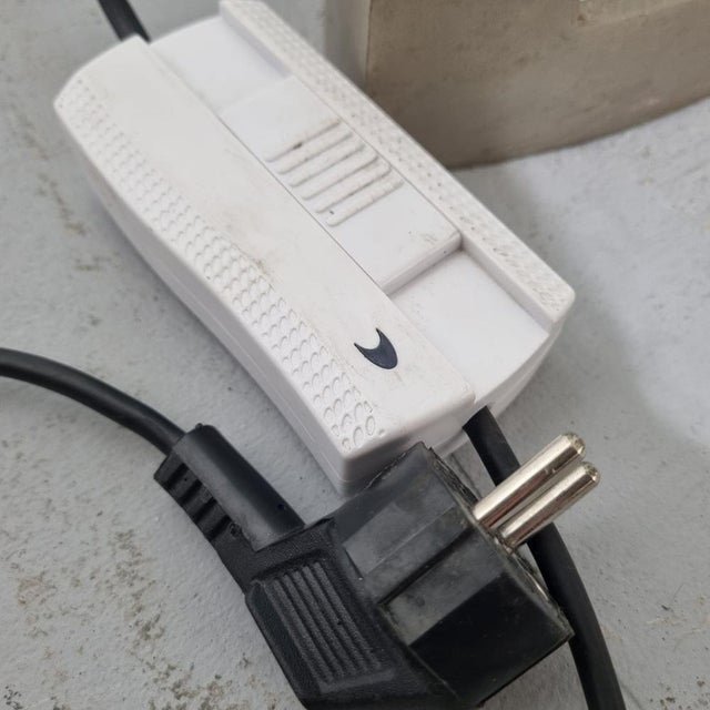 Italian Pirellone Floor Lamp by Gio Ponti for FontanaArte, 1970s For Sale - Image 11 of 17