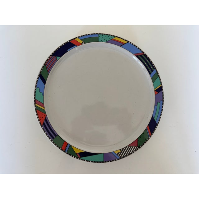 Rosenthal Scenario Metropol Dinner Plates by Barbara Brenner for Rosenthal, 1990s, Set of 3 For Sale - Image 4 of 17