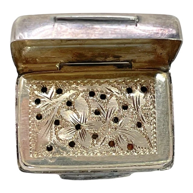 Antique William IV English Sterling Silver & Gilt Vinaigrette, Birmingham 1836-7 For Sale