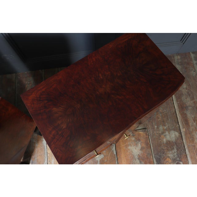 Wood French Art Deco Bedside Cabinets in Figured Walnut, 1930s, Set of 2 For Sale - Image 7 of 16
