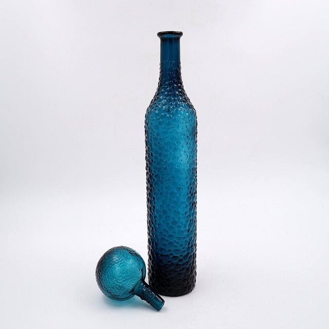Italian Glass - Vintage - Vase Measures : Ø 8cm H: 47cm Origin: Made in Italy in the 1960s. Material: Thick, colored...