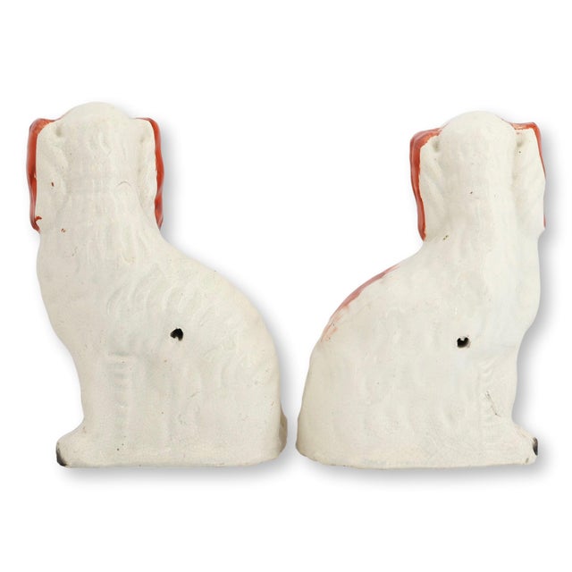English C.19th Staffordshire King Charles Dogs, a Pair For Sale - Image 3 of 6