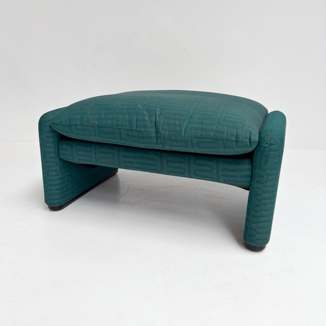 Maralunga Sofa with Ottoman by Vico Magistretti for Cassina, 1970s, Set of 2 For Sale - Image 12 of 18
