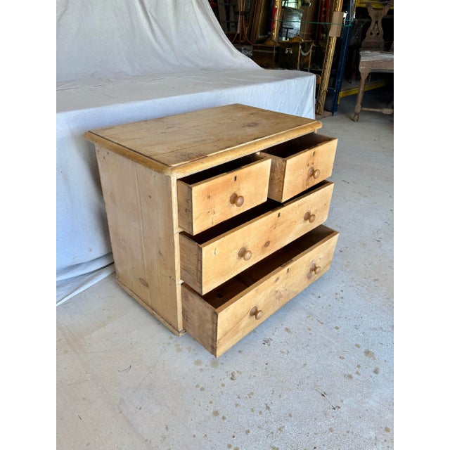 Late 19th Century English Pine Chest of Drawers For Sale - Image 6 of 12