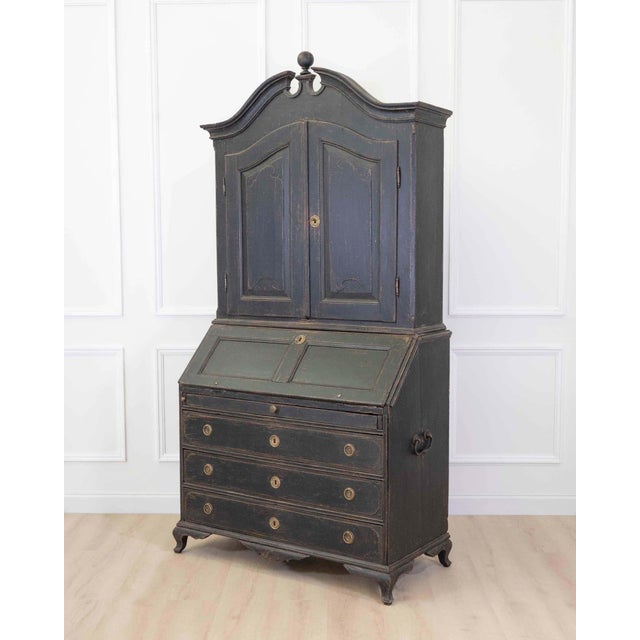Scandinavian 18th Century Black-Painted Carved Bureau For Sale In Atlanta - Image 6 of 10