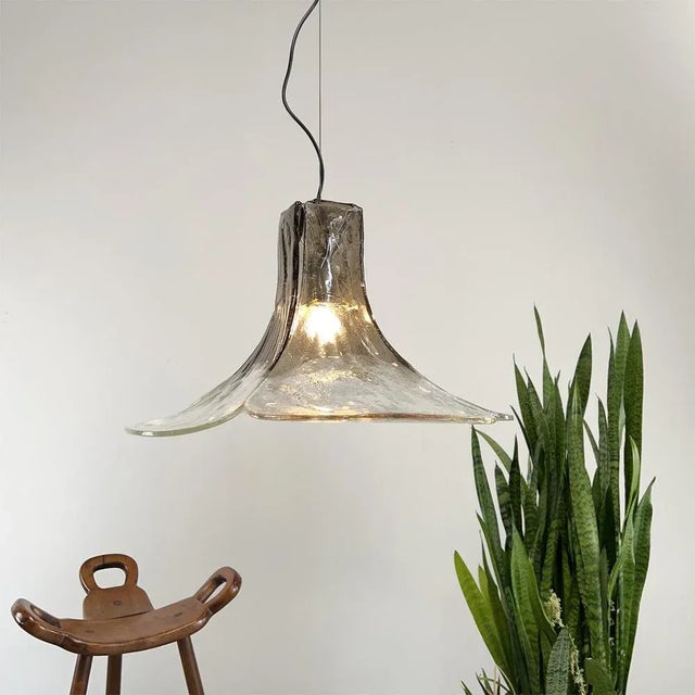 Brutalist Flower-Shaped Ceiling Lamp in Murano Glass attributed to Carlo Nason for Mazzega, Italy, 1970s For Sale - Image 3 of 10