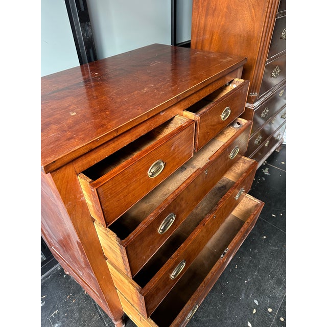 American Antique American Federal Mahogany Chest of Drawers, Circa 1820 For Sale - Image 3 of 9