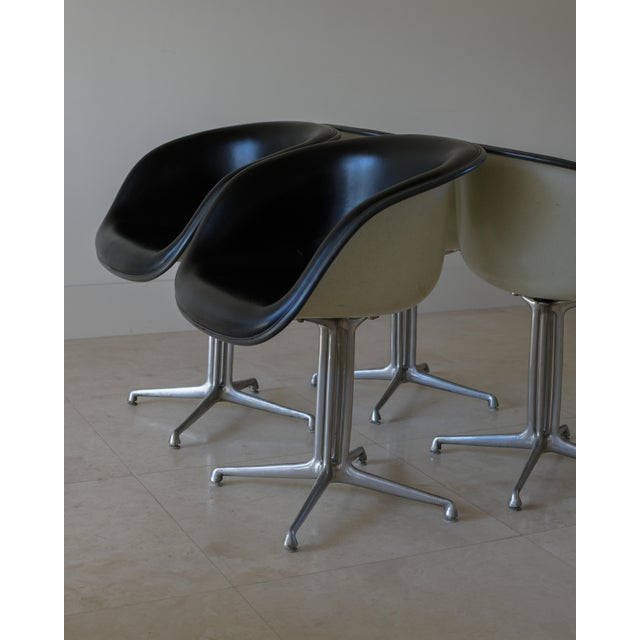 Plastic Set of Four La Fonda Chairs by Eames, Fiberglass, Usa, 1960s For Sale - Image 7 of 10