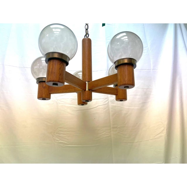 Mid-Century Modern Mid-Century Modern Brass Wood 5 Light Globe Chandelier For Sale - Image 3 of 8