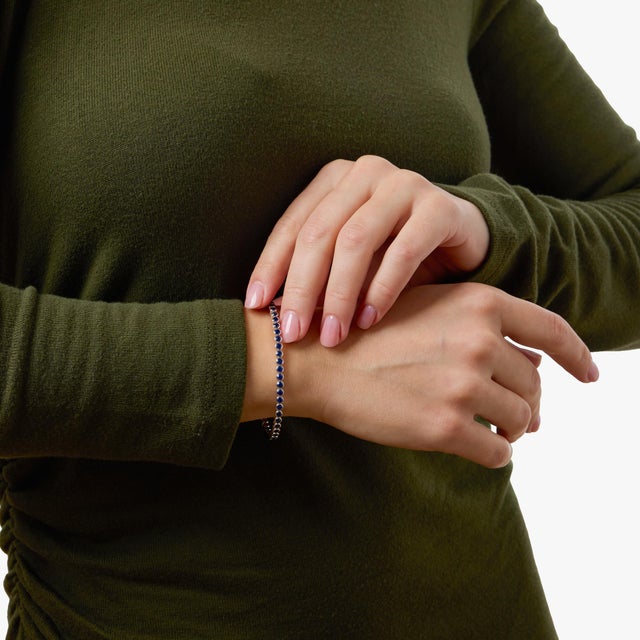 2020s Lugano 3.00 Carat Sapphire 18k White Gold Bezel Bangle For Sale - Image 5 of 6