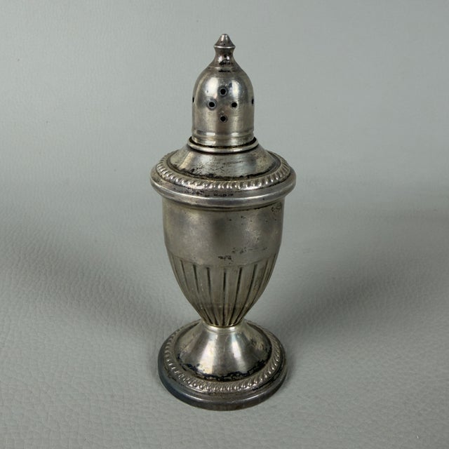 Metal Antique Early 20th Century Set of Salt, Pepper, and Dispensers in Sterling Silver, Set of 2 For Sale - Image 7 of 11