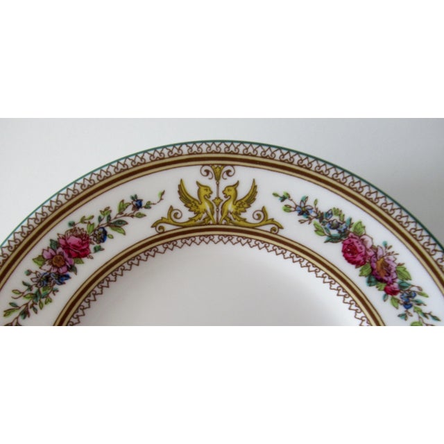 C.1988 Wedgewood Porcelain Hand-Painted "Columbia," W595 Pattern -Full Serving Set for 12 (89 Pcs). For Sale - Image 9 of 13