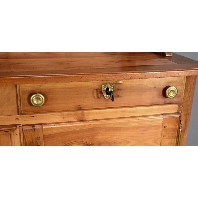 Mid 19th Century Louis XV Buffet Dresser in Blond Cherry For Sale - Image 13 of 18