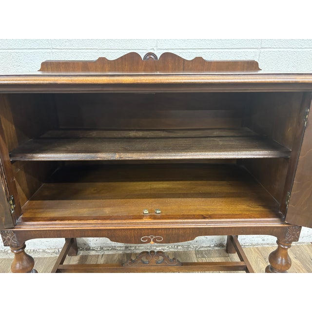 Late 20th Century Vintage Union Furniture Jacobean Style Oak Sideboard Buffet Server Credenza For Sale - Image 5 of 15