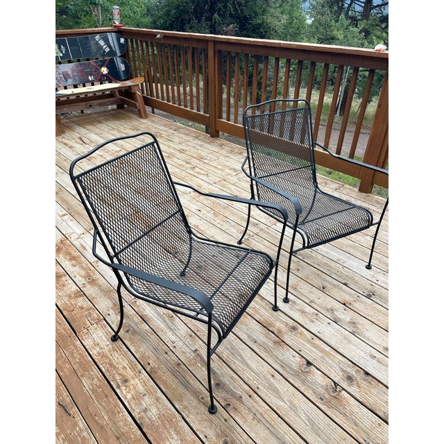 Russell Woodard Mid-Century Modern Black Wrought Iron Mesh Patio Lounge Chairs - A Pair For Sale - Image 4 of 4