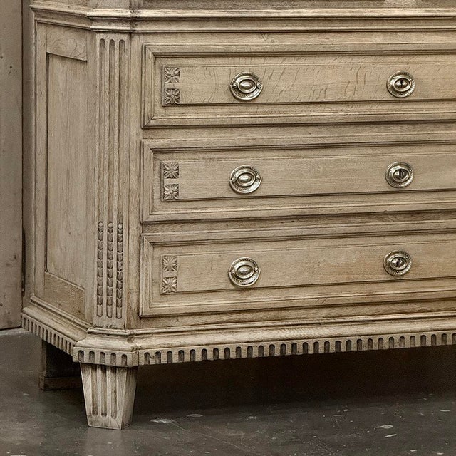 Wood 18th Century Dutch Louis XVI Period Stripped Oak Linen Press For Sale - Image 7 of 18