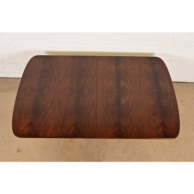 Henredon Georgian Flame Mahogany Double Pedestal Extension Dining Table, Newly Refinished For Sale - Image 9 of 14