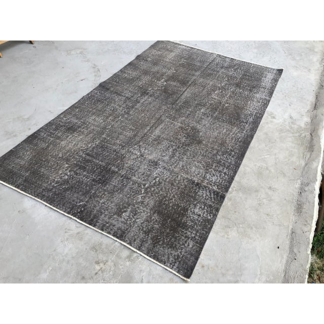 Turkish handmade handwoven vintage anatolian OUSHAK rug. We collect old Vintage rugs from Anatolia, which is the east part...