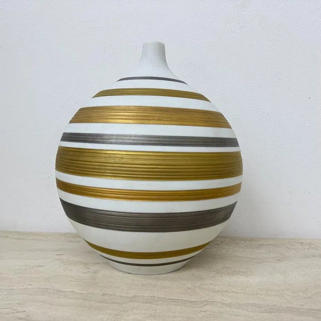 Mid-Century Porcelain Vase from Hutschenreuther, 1970s For Sale - Image 12 of 18