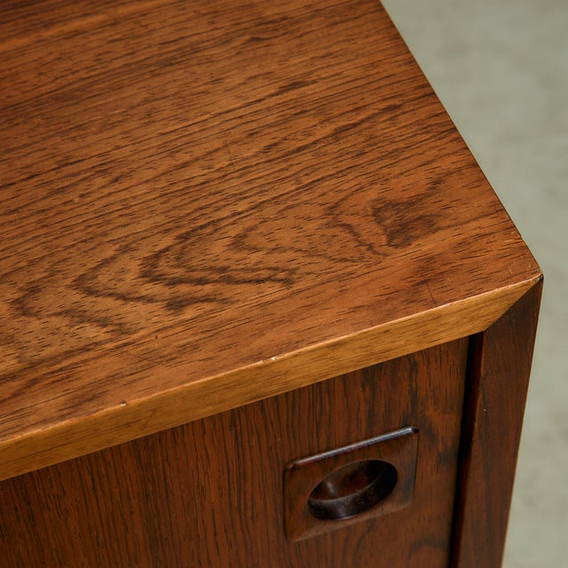 Rosewood and Teak Low Sideboard with Sliding Doors and Drawers, 1960s For Sale - Image 14 of 18