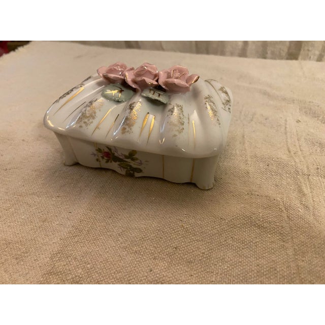 White 1960s Vintage Porcelain Frosted Flowers White Gilded Trinket Box For Sale - Image 8 of 12